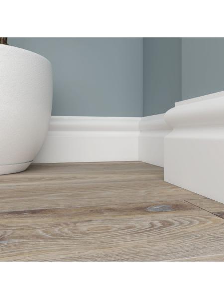 Base 018 Плинтус напольный Ultrawood 