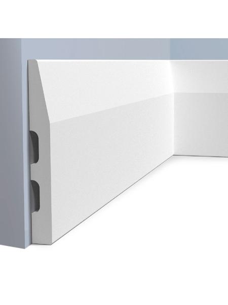 В120 119мм x 14мм x 2000мм Плинтус Hiwood